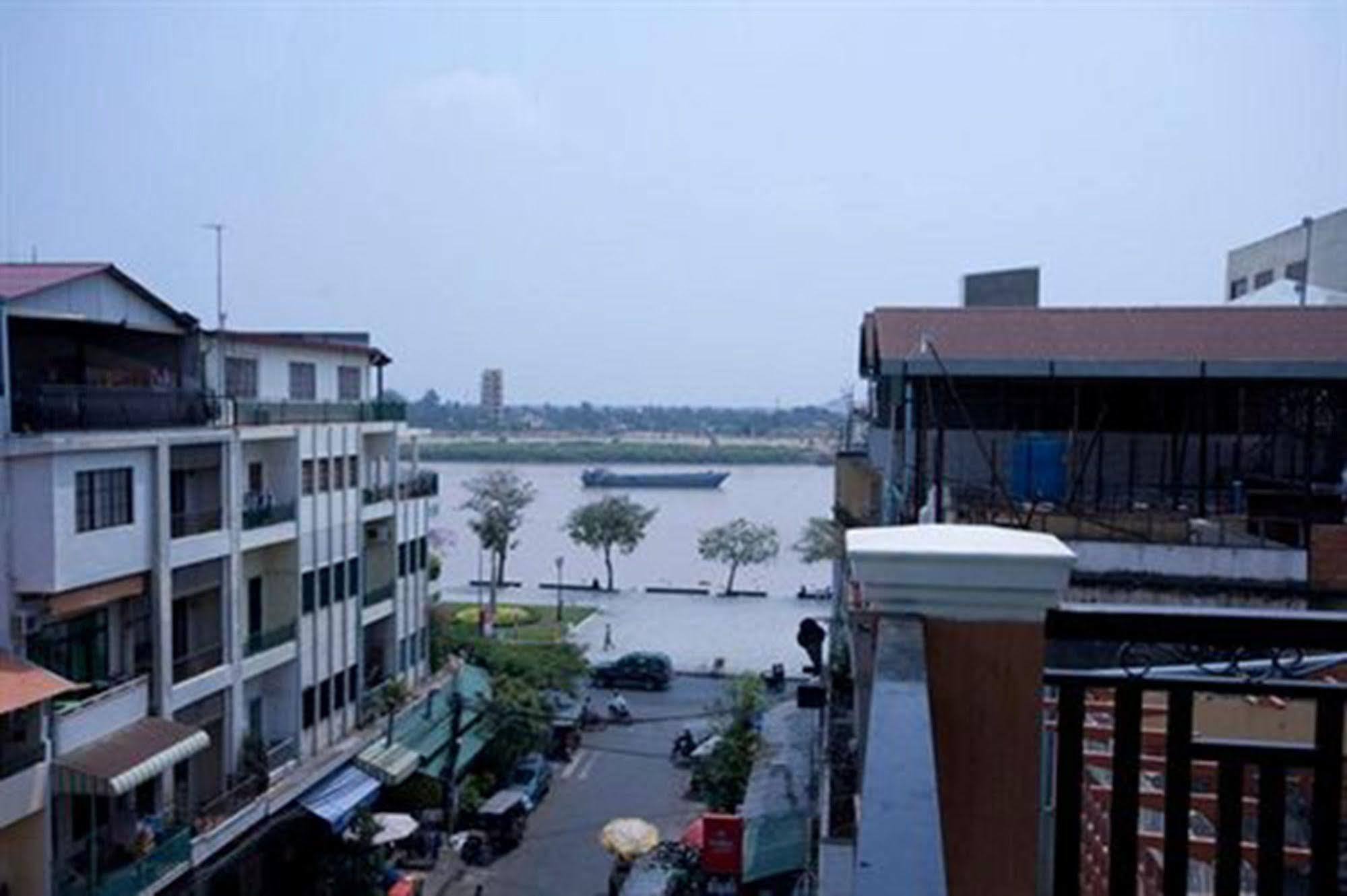 فندق بنوم بنهفي  دار ضيافة فيلكومين المظهر الخارجي الصورة